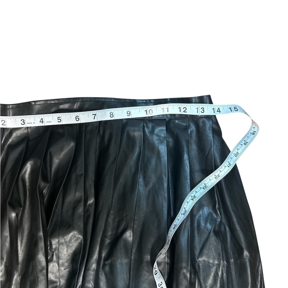 NWT Misook Vegan Leather Pleated Midi Skirt Black XS 28” Waist Faux Leather - Picture 4 of 6